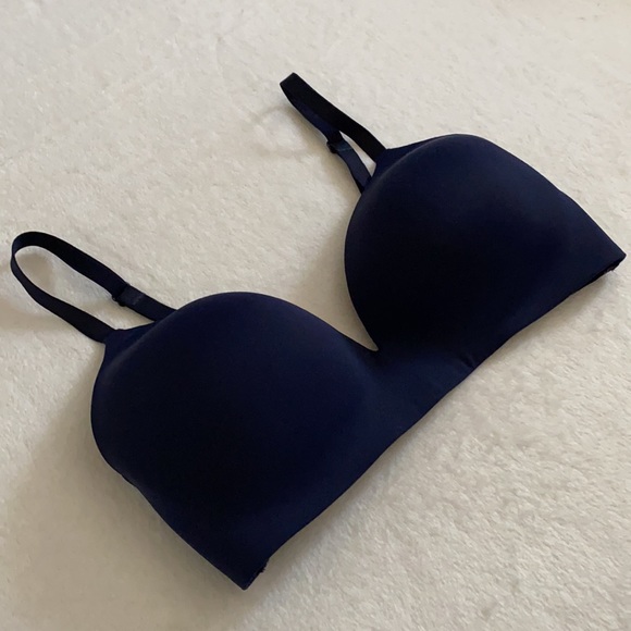 Gap Body | Favorite Seamless Wireless Convertible Bra Navy Blue (34D) - Picture 2 of 15